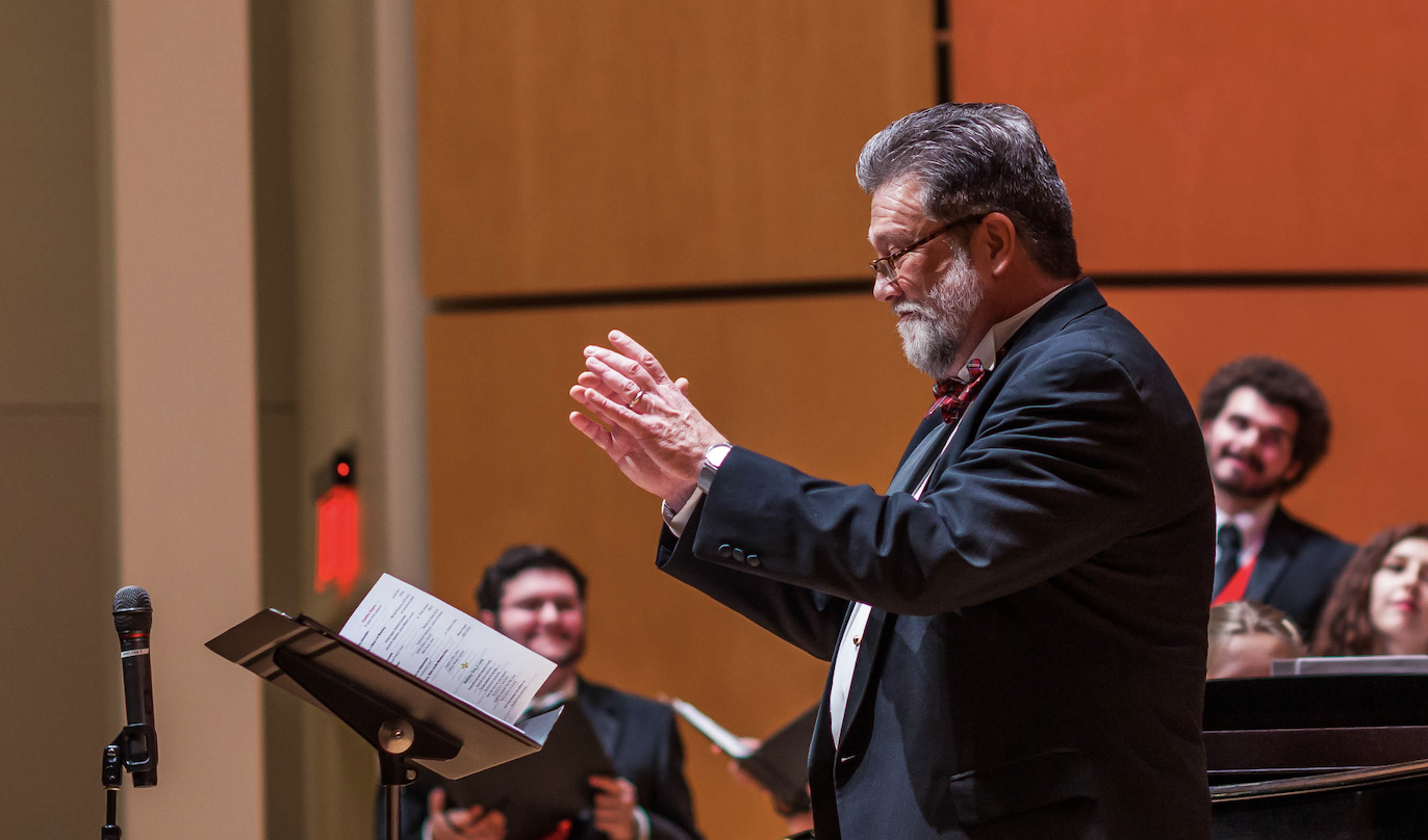 Choral Director Scott Tuomi Honored by the Oregon Music Education